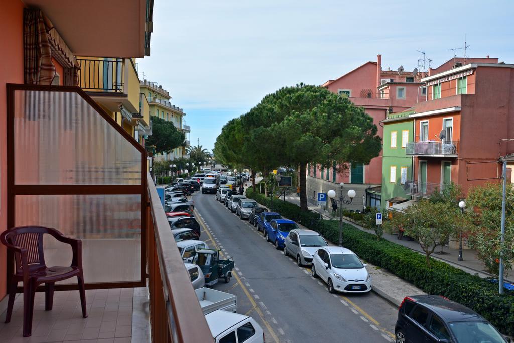 Hotel Corallo Монеглия Екстериор снимка