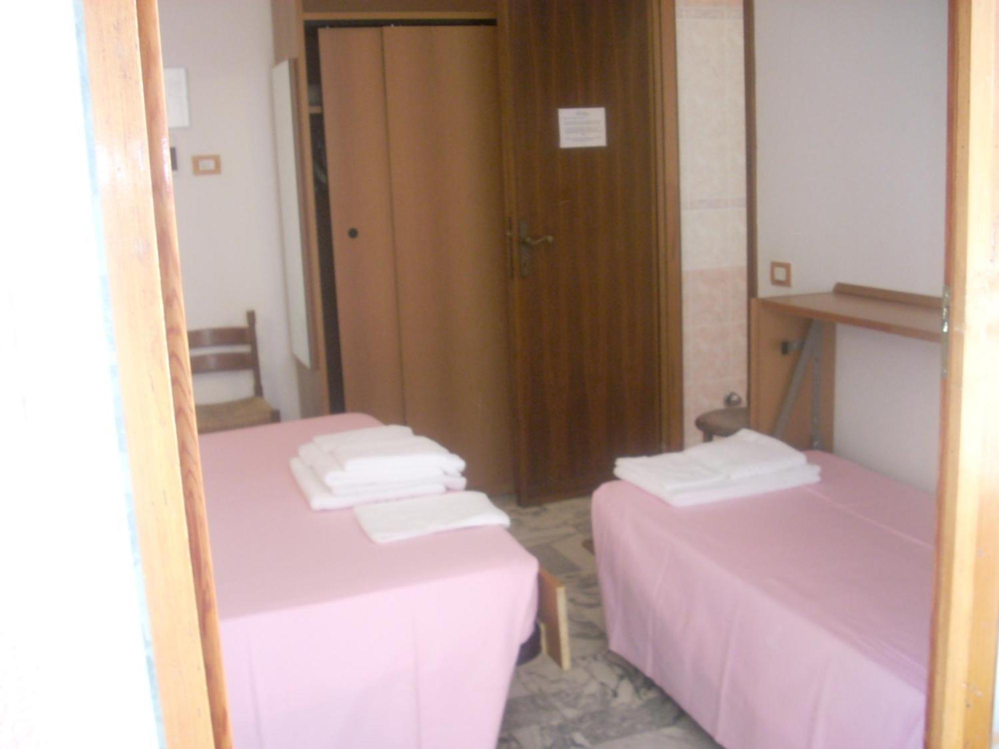 Hotel Corallo Монеглия Екстериор снимка