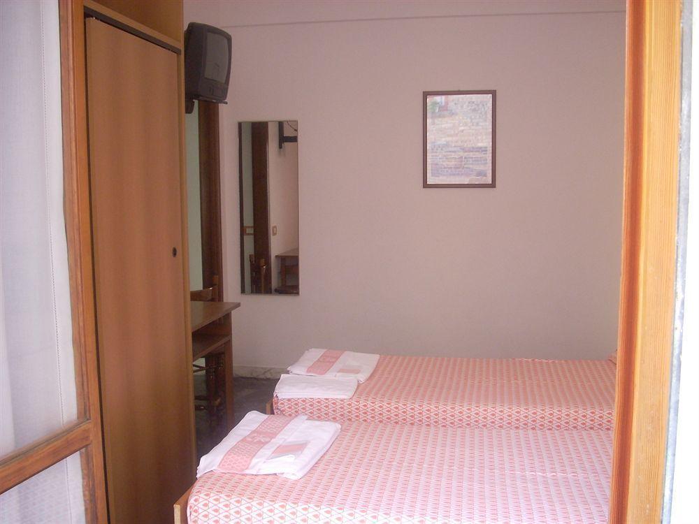 Hotel Corallo Монеглия Екстериор снимка